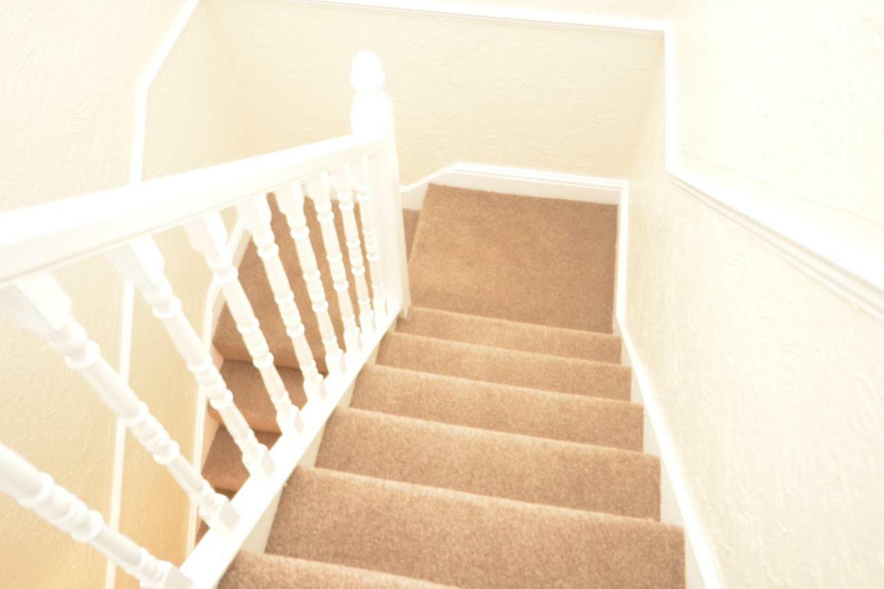 Four Bedroom Townhouse 12 Minutes Walk To Excel Exhibition Centre London Exterior photo
